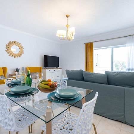 Stylish Seashore Apartment Lagos Exterior photo
